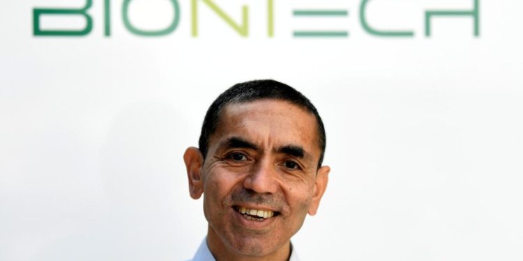 BioNTech: Vaksina mund të luftojë edhe variantin e ri të koronavirusit