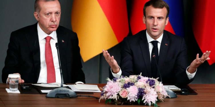 Erdogan sulmon Macron: Shpresoj që Franca të çlirohet prej tij