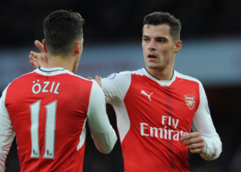 Granit Xhaka paralajmërohet se do ta përjetojë fatin e Mesut Ozilit