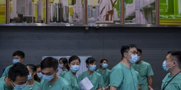 Vendosen masa të rrepta sigurie në Hong-Kong prej frikës së infektimeve të reja