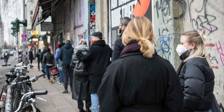 Rekord i ri viktimash nga COVID-19 në Gjermani