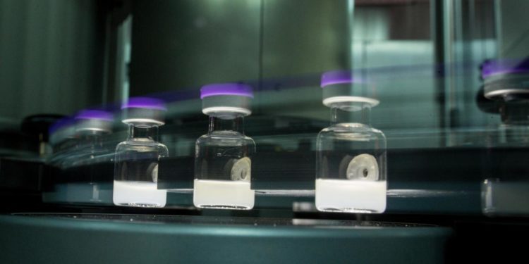 Sfidat e COVAX për blerjen dhe shpërndarjen e vaksinave kundër COVID-19