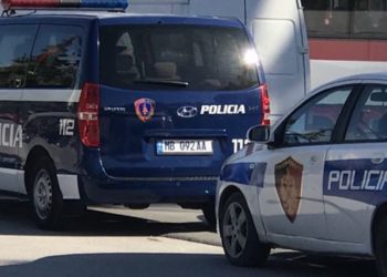 Tiranë/ Transportonin emigrantë të paligjshëm, arrestohen dy shtetas