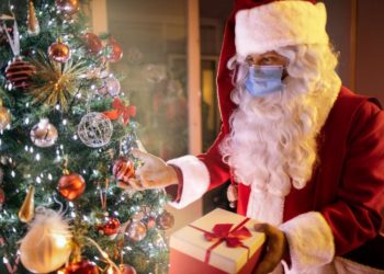 OBSH thirrje europianëve: Mbani maska gjatë mbledhjeve familjare për Krishtlindje