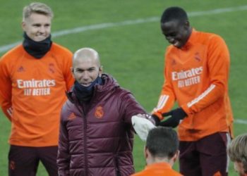 Tifozët vendosin mes Zidanit, Pochettinos dhe Raulit