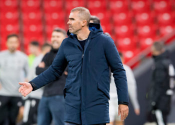 Klubi i njohur shkarkon trajnerin pas triumfit në kampionat