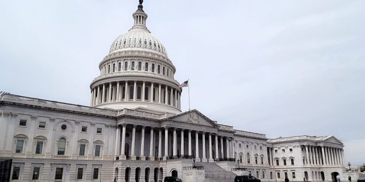 Senati do të pranojë zyrtarisht padinë kundër Trumpit