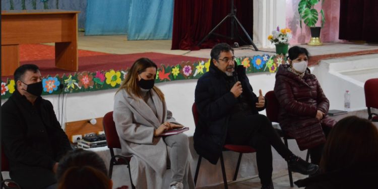 PS vijon fushatën në Gjirokastër, opozita pret Bashën të zgjohet nga gjumi