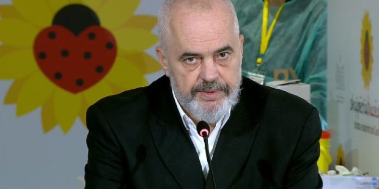 Humbjet e jetëve nga koronavirusi në Egjipt, Salah kryen gjestin e bukur