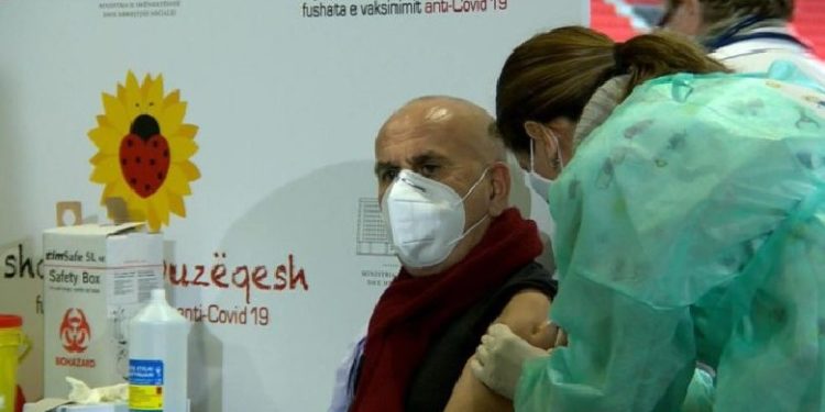“Rasti i Piperos”/ Pse infektohesh edhe pasi merr vaksinën? Shkencëtarët japin përgjigje