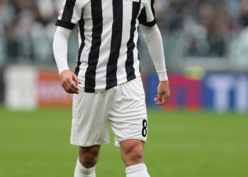 Ish-lojtari shoku i ekipit: Marchisio pinte 4 paketa cigare në ditë