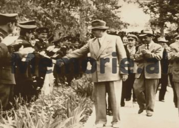 Sigurimi i Shtetit dhe Ministria e Brendshme, zbardhen letrat “tepër sekrete” për Enver Hoxhën