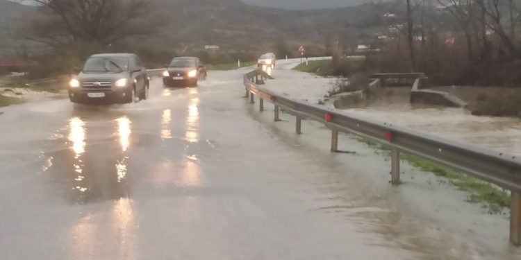 Reshjet e dendura të shiut, probleme në segmentin Ura e Kranesë-Syri i Kaltër