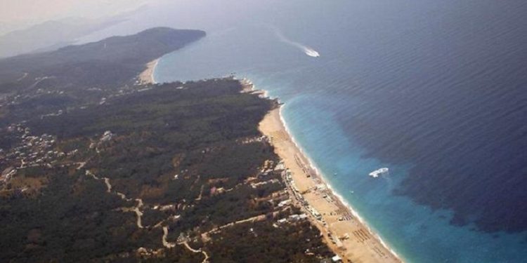 Parlamenti grek vendos zgjerimin e kufirit detar në perëndim