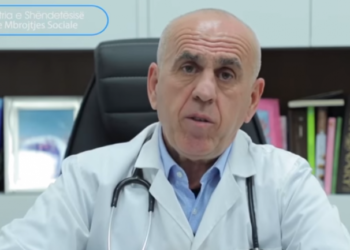 Preket nga Covid mjeku Pëllumb Pipero 2 javë pas bërjes së vaksinës