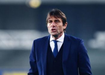 ‘Nuk e ka vendin e sigurt’, Conte pralajmëron Vidalin