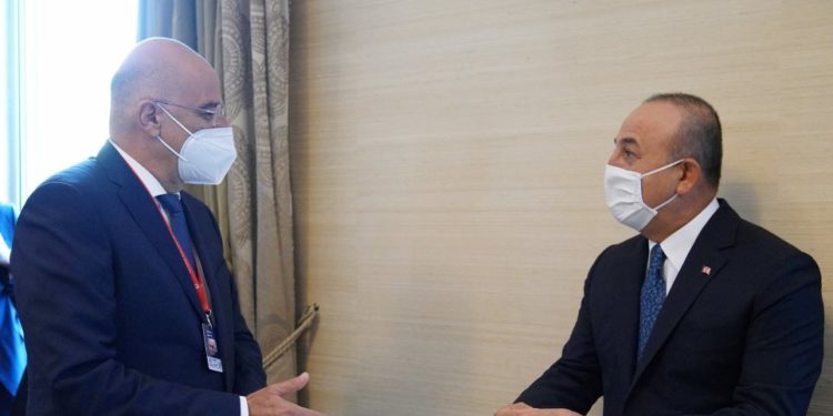 Mediat greke: Zgjerimi me 12 milje në Jon është mesazh për Turqinë