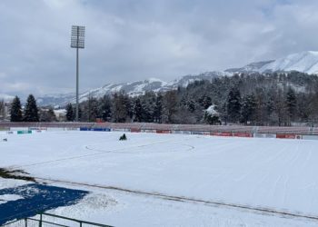 Stadiumi zbardhet nga dëbora, Skënderbeu-Partizani në pikëpyetje