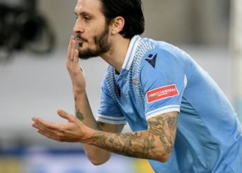 Video/ Lazio ‘shkërmoq’ Romën – lexo