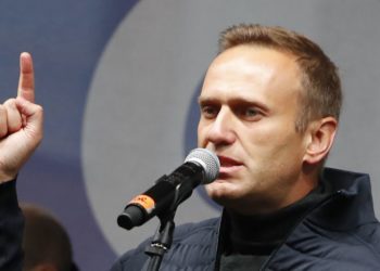 “Kjo seancë, shkalla më e lartë e paligjshmërisë”/ Navalny del para gjykatës (Video)