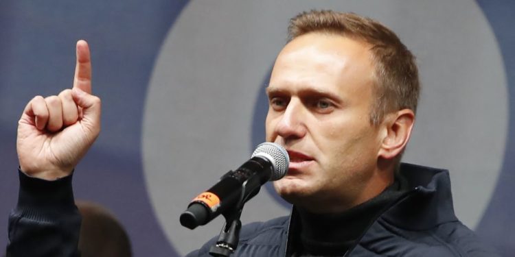 “Kjo seancë, shkalla më e lartë e paligjshmërisë”/ Navalny del para gjykatës (Video)