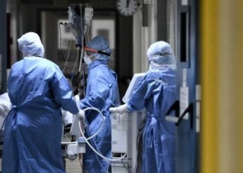 Prifti shqiptar i prekuri i parë në Greqi me mutacionin afrikan të covid