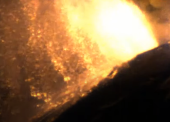 Mediat në Itali: “Etna është zgjuar”, publikohen momente nga shpërthimi i vullkanit (VIDEO)