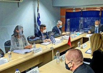 Shqipëria marrëveshje me Greqinë në kufi, qendër të përbashkët në Kakavijë për frenimin e emigrantëve të paligjshëm (Detajet)