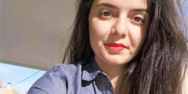 Zbulohen fakte të tjera tronditëse për zhdukjen e vajzës shqiptare në Greqi: Policët e dinë ku ndodhet, ja çfarë ndodhi pak para se të humbiste gjurmët (VIDEO)