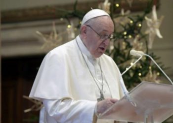 Papa Françesku mesazh për Vitin e Ri: Pandemia na mësoi t’i zgjidhim bashkë problemet