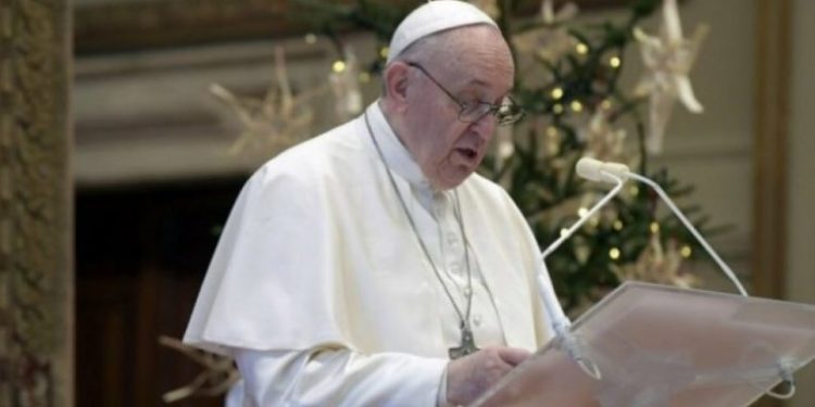Papa Françesku mesazh për Vitin e Ri: Pandemia na mësoi t’i zgjidhim bashkë problemet