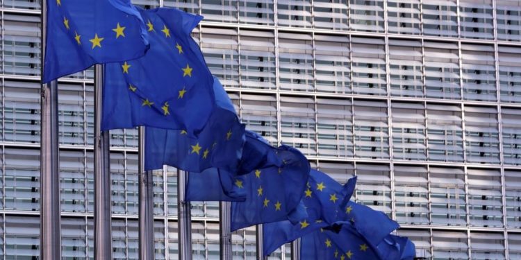 Krerët e BE-së të shqetësuar nga koronavirusi i ri, paralajmërojnë masa më të ashpra