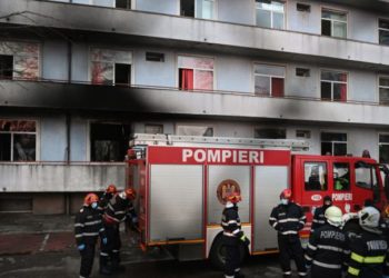 Spitali COVID përfshihet nga flakët në Rumani, ndërrojnë jetën 4 pacientë