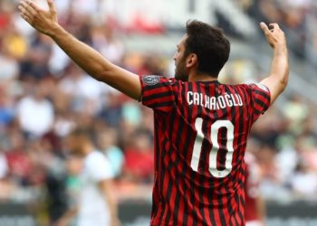 Milani rrit ofertën, Calhanoglu pranë firmës