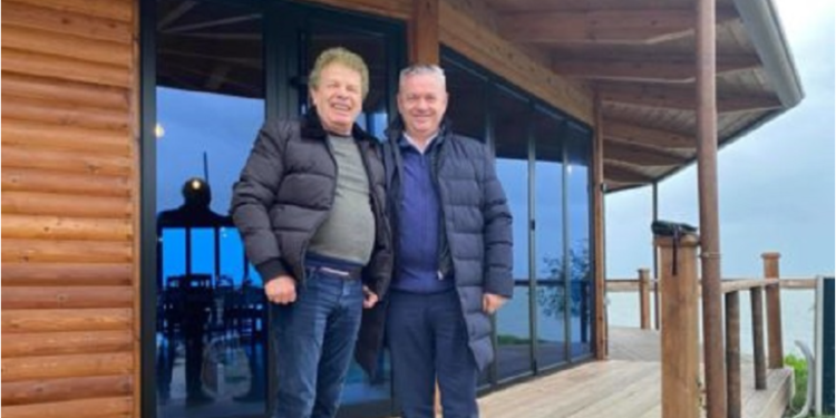 Myslim Murrizi: Piva një kafe me Dashnor Dikon, më premtoi se do më votojë më 25 prill