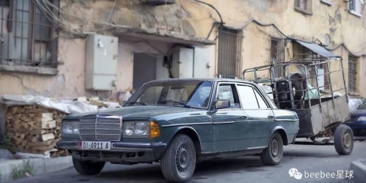 Shqiptarët të “marrosur” pas ‘Benz’, del raporti për makinat më të përdorura