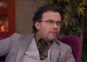 “Unë jam grek”, Laert Vasili sqaron deklaratën: Njerëz në mjerim për një pako fasule merren me pragun e shtëpisë time