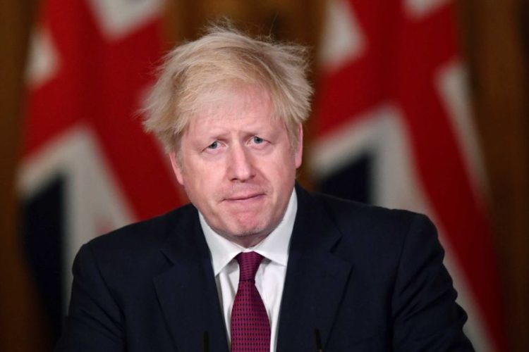 Boris Johnson: Do t’i shtojmë masat ndaj COVID-19 në vijim
