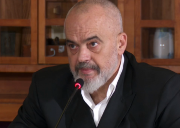 Përmbytjet/ Rama: Edhe COVID-it iu gjet vaksina e imunizimit, vaksinës së dëshpërimit të opozitës nuk i është gjetur formula