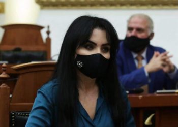 Ediola i përgjigjet Tavos: Zotëri, unë mbeta në Parlament se dua një Shqipëri normale, jo atë që ke në mendje ti. Je i cekët dhe pelivan