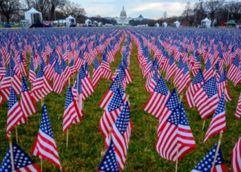200 mijë flamuj amerikanë do të zëvendësojnë publikun gjatë inagurimit të Biden