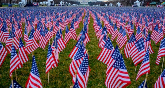200 mijë flamuj amerikanë do të zëvendësojnë publikun gjatë inagurimit të Biden