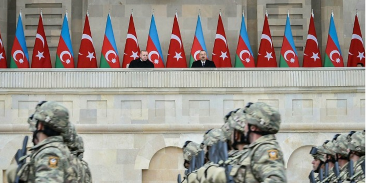 ‘Financial Times’ për strategjinë e Erdoganit: Ushtarë, spiunë dhe aspirata e Turqisë për më shumë pushtet