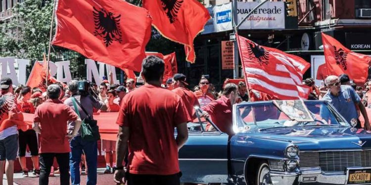 Vajzës sime që la Shqipërinë, për Amerikën