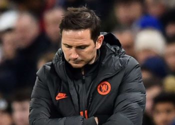Frank Lampard buzë shkarkimit – lexo