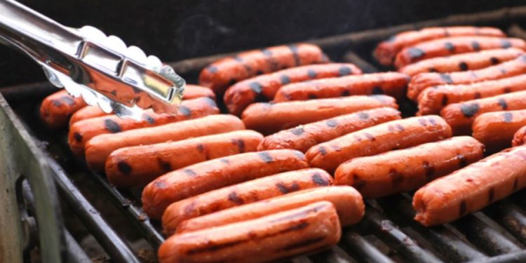 Pse nuk duhet ta teproni me salçiçet