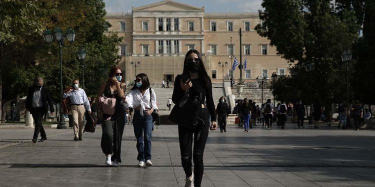 Mbërrin edhe në Greqi varianti i ri i Covid, regjistrohen 26 rastet e para