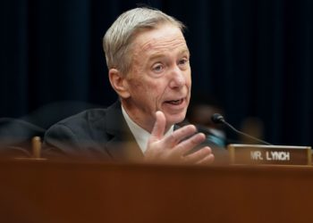 Kishte bërë vaksinën kundër COVID-19, infektohet kongresmeni demokrat në SHBA