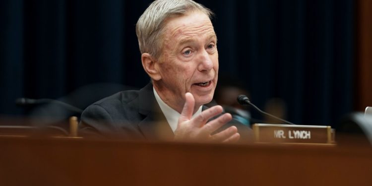 Kishte bërë vaksinën kundër COVID-19, infektohet kongresmeni demokrat në SHBA