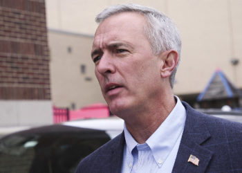 Ligjvënësi i parë republikan konfirmon se do të votojë për shkarkimin e Trump